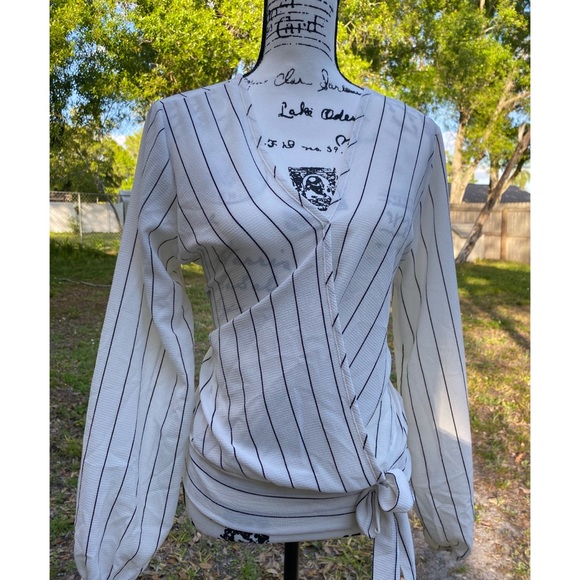 Free Kisses Women white Long Sleeve Blouse - Picture 4 of 9